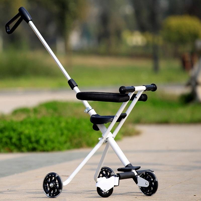 Xe đẩy 5 bánh gấp gọn thông minh cho bé