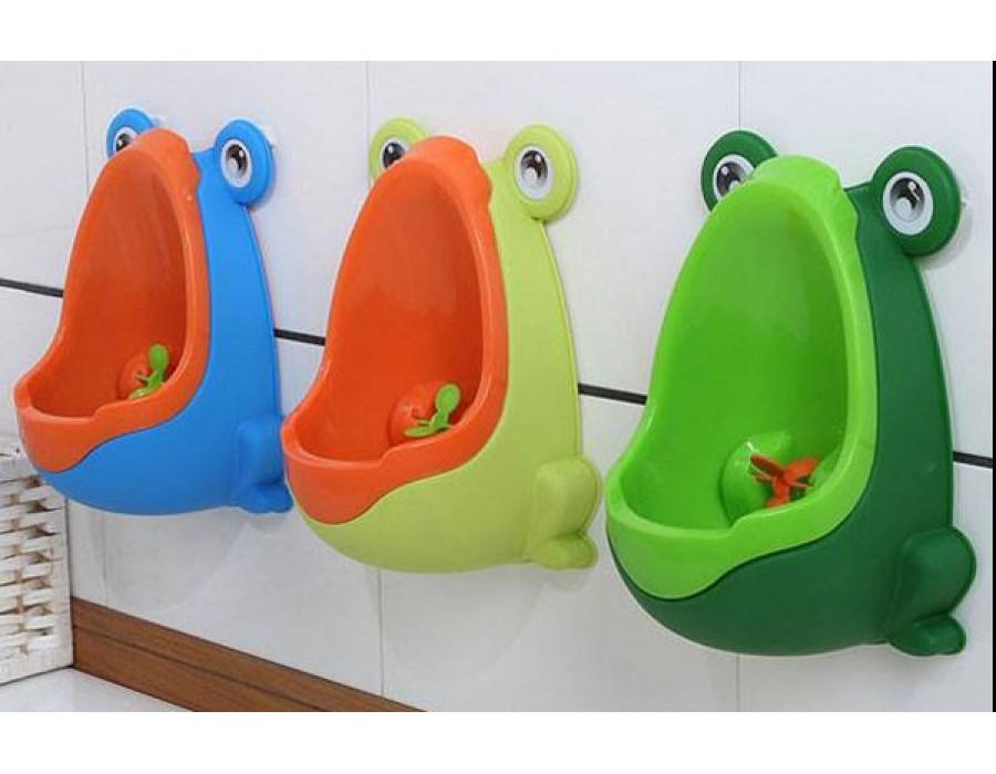 Bô tiểu mini hình ếch cho bé trai