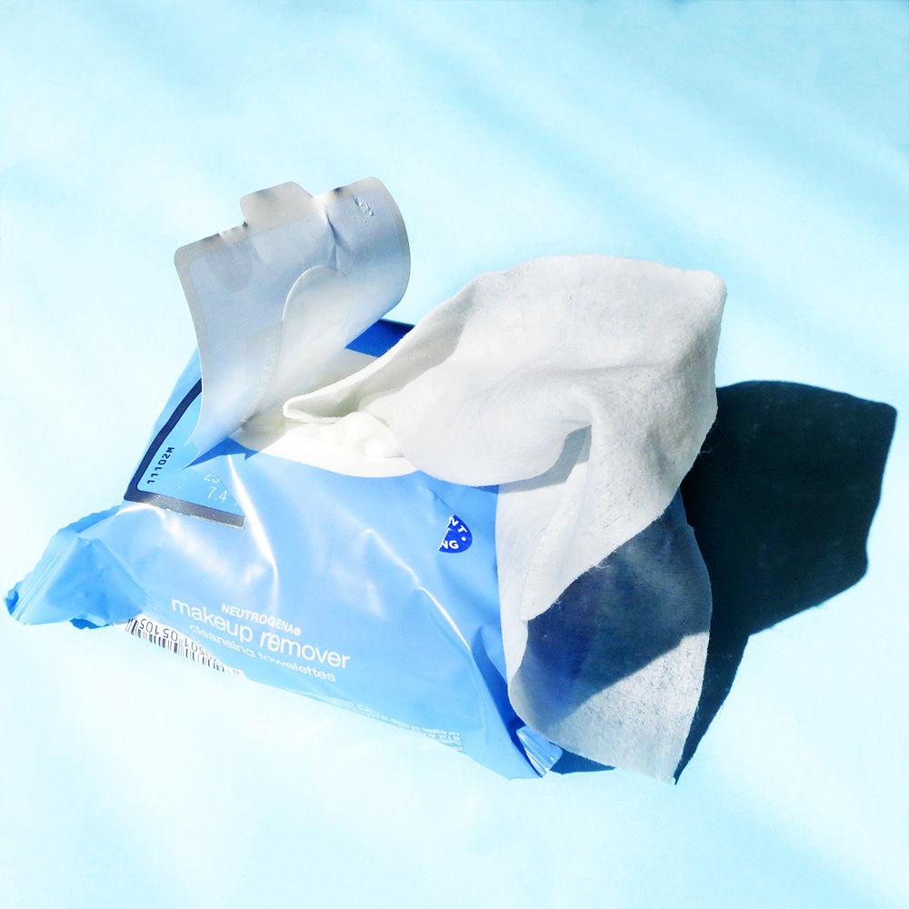 Bông tẩy trang Neutrogena Makeup Remover Cleansing Towelettes (HerSkincare)