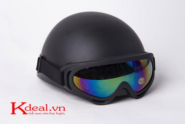 Nón Bảo Hiểm Có Kính Chống Tia UV (Black)