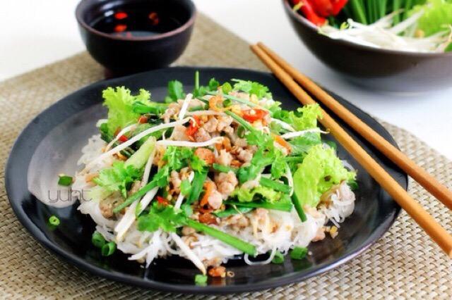 Hàng xuất dư : Hủ tiếu Mỹ Tho hiệu Ba cây tre không có chất bảo quản