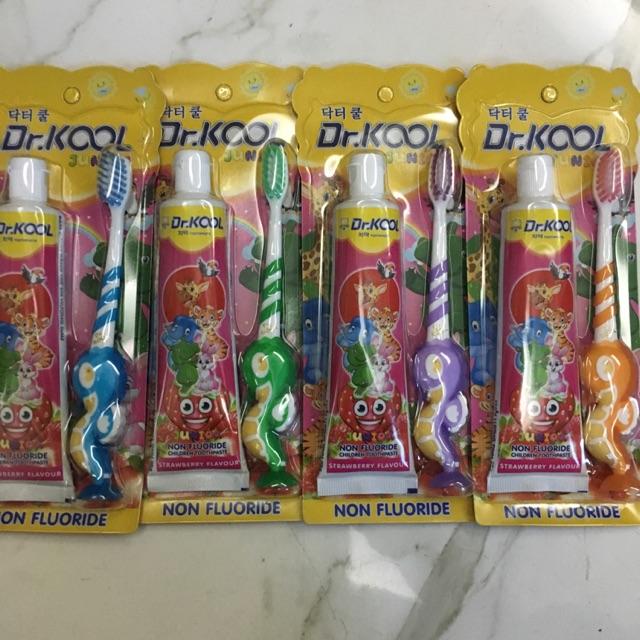 Kem đánh răng và bàn chải Dr Kool cam M062