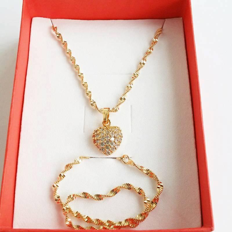 Vòng cổ nữ mặt trái tim trao yêu thương mạ vàng 18K