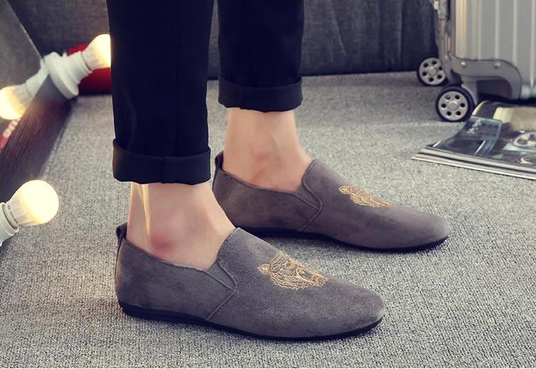 Giày lười da lộn thêu hổ mẫu mới - DL03 ( xám )