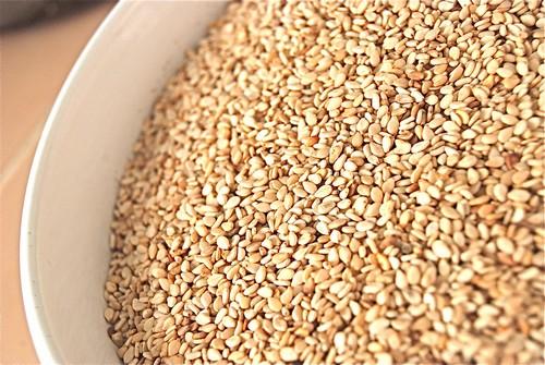 Vừng vàng rang sẵn (0.5kg hút chân không)