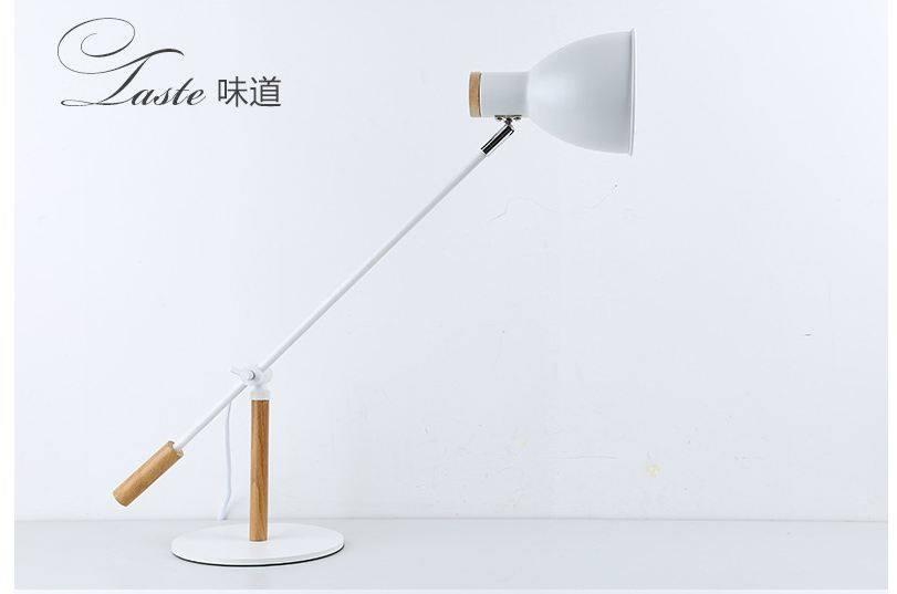 ĐÈN ĐỂ BÀN VINTAGE CAO CẤP DB008 - KÈM BÓNG LED CHỐNG LÓA CẬN