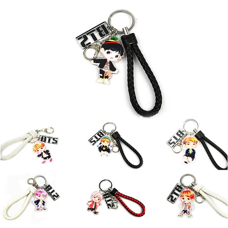 Móc khóa BTS kèm tên nhóm cực COOL