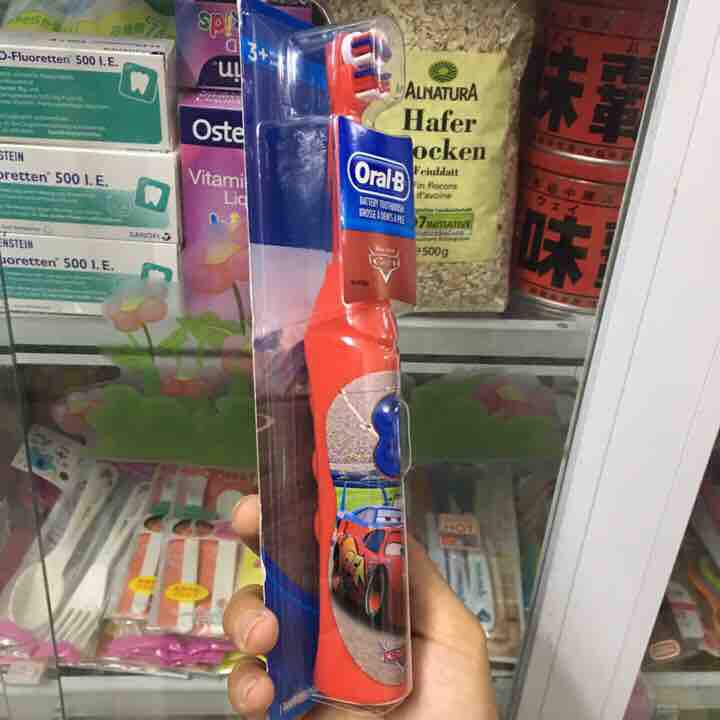 Bàn chải điện Oral-B cho bé yêu