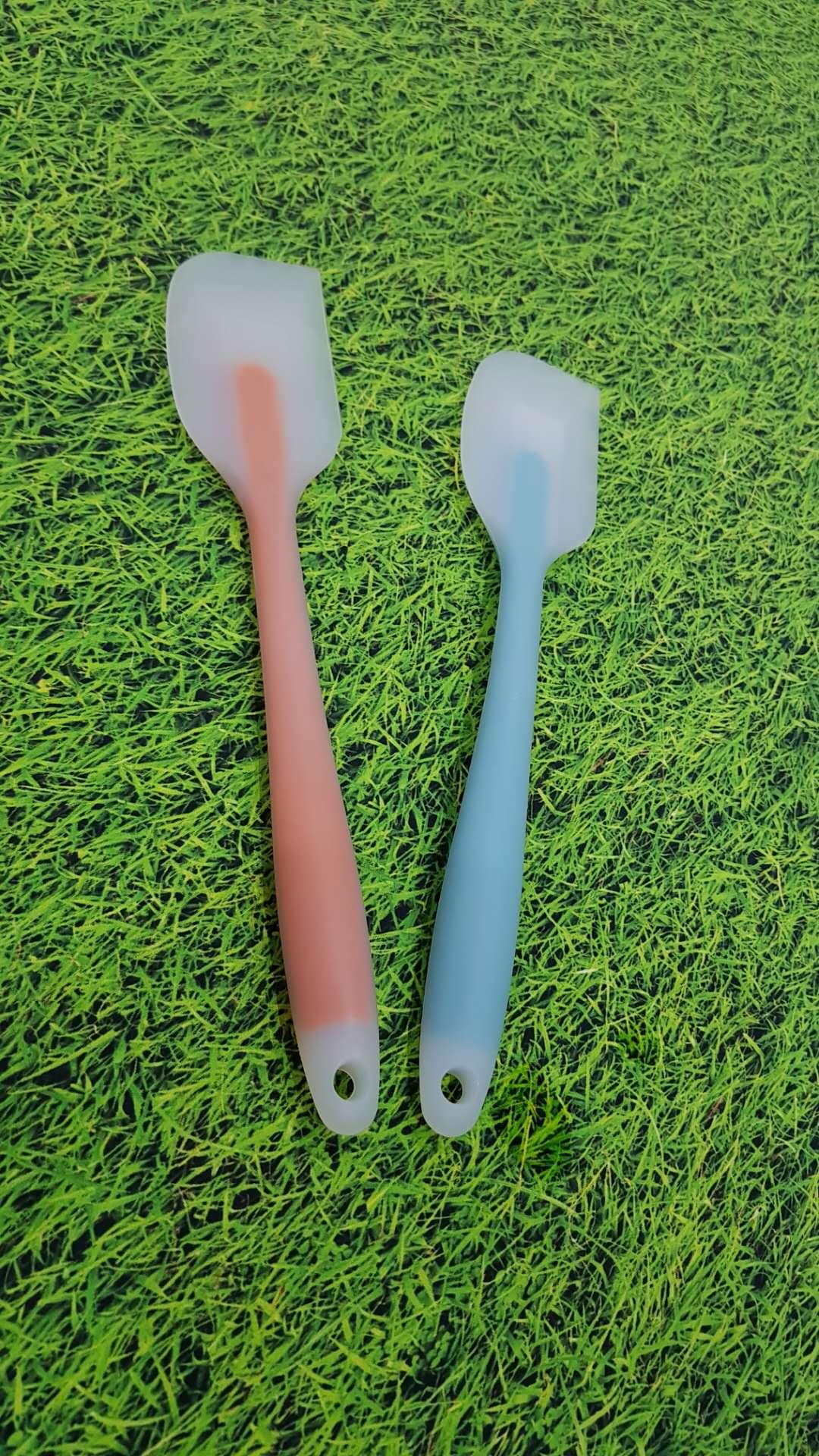 Cây trộn vét bột silicon đúc lưỡi trong