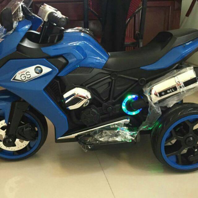 XE MÁY ĐIỆN TRẺ EM KIỂU DÁNG THỂ THAO