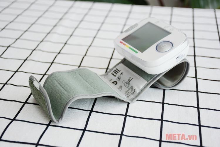 Máy đo huyết áp cổ tay điện tử Beurer BC44