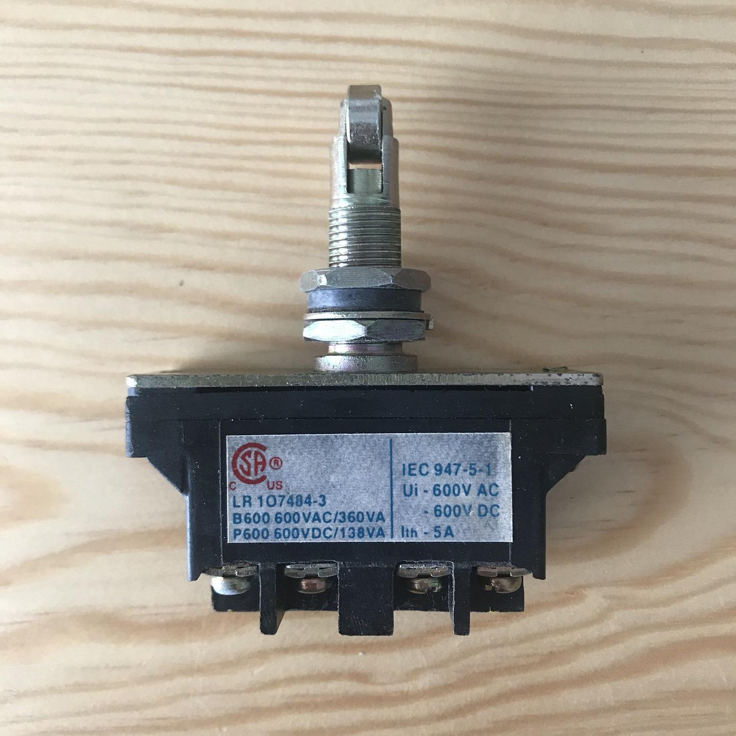 Công tắc hành trình Ấn Độ bánh xe dọc PC1502 2AH - Công tắc hành trình Crompton - Công tắc hành trình Salzer