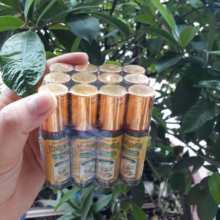 1 chai dầu gió lăn nghệ gừng Thái Lan