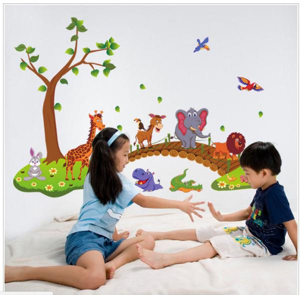 Decal dán tường Thú rừng qua cầu ABC1041-69