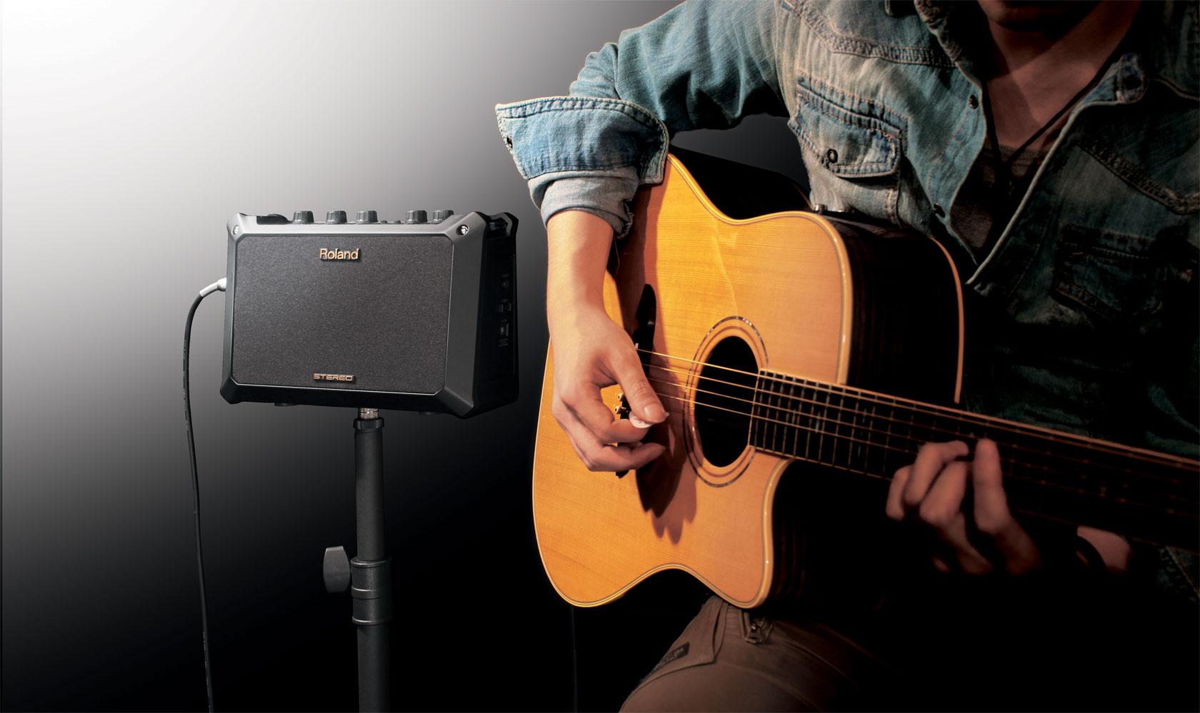 AMPLY ROLAND MOBILE-AC DÀNH CHO GUITAR