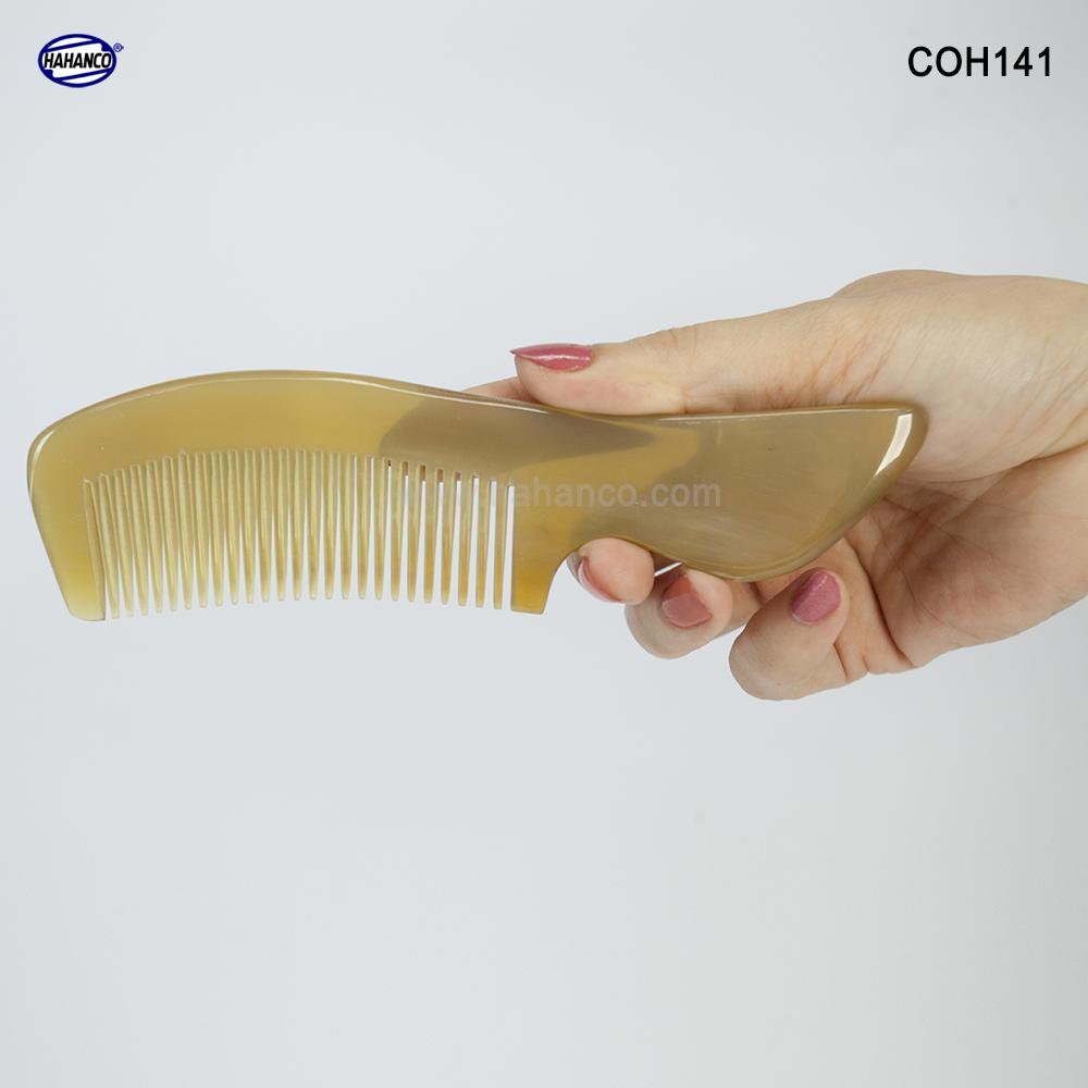 Lược sừng xuất Nhật - COH141 (Size: M - 15,5cm) Lược chuôi vát - Horn Comb of HAHANCO - Có lợi cho sức khỏe