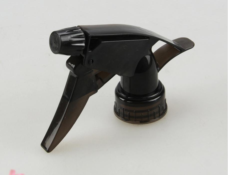 The combo of 10 sprayer heads can fit Coca, Lami bottles from 0.5 litres to 1.5 litres to transform them into a watering pot