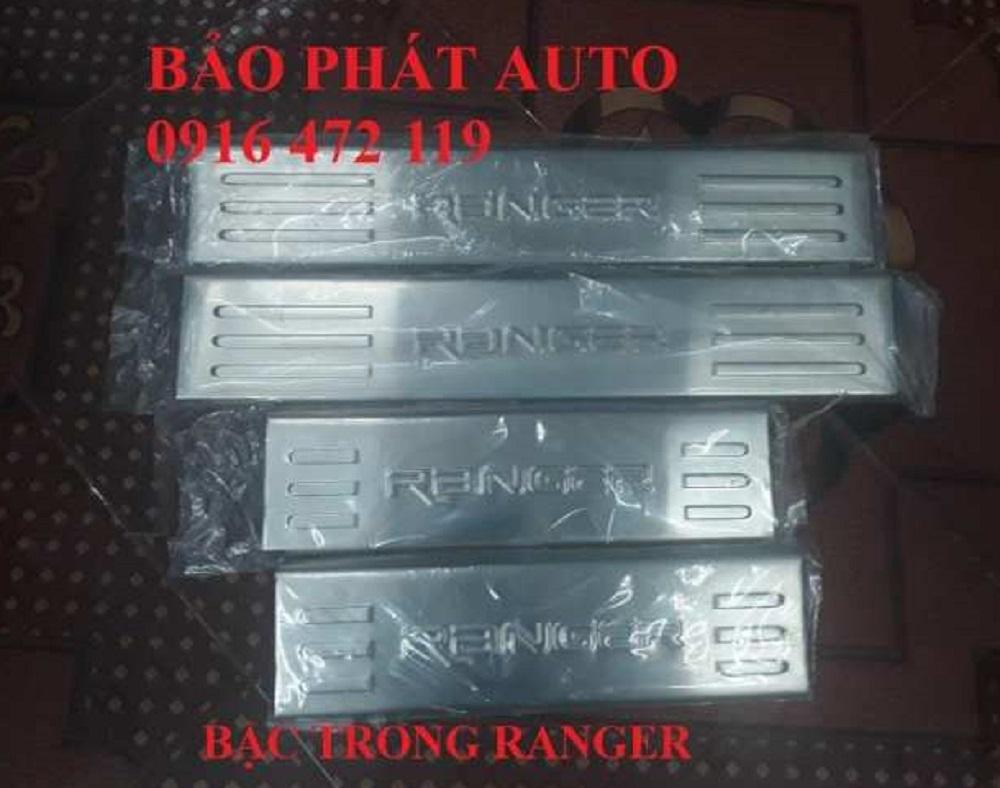 [Hỗ trợ lắp đặt khách Hà Nội] Nẹp bước chân trong ( Bậc giẫm trong) Ford Ranger
