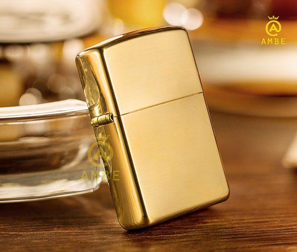 Bật lửa Zippo Mỹ vàng trơn bóng 254B