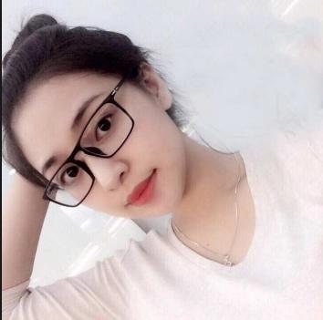 Kính giả cận gọng đen bóng cao cấp hàng quốc vuông (đen)