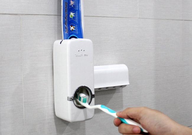 Hộp Xịt Kem Đánh Răng Tự Động Touch Me