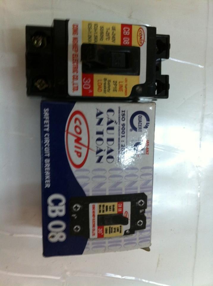CB Cóc 30A Conip / Cầu dao an toàn 30A