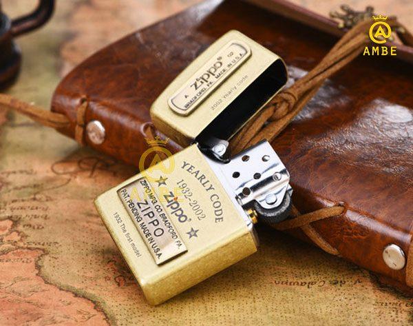 Zippo Yearly Code đồng bụi Z128