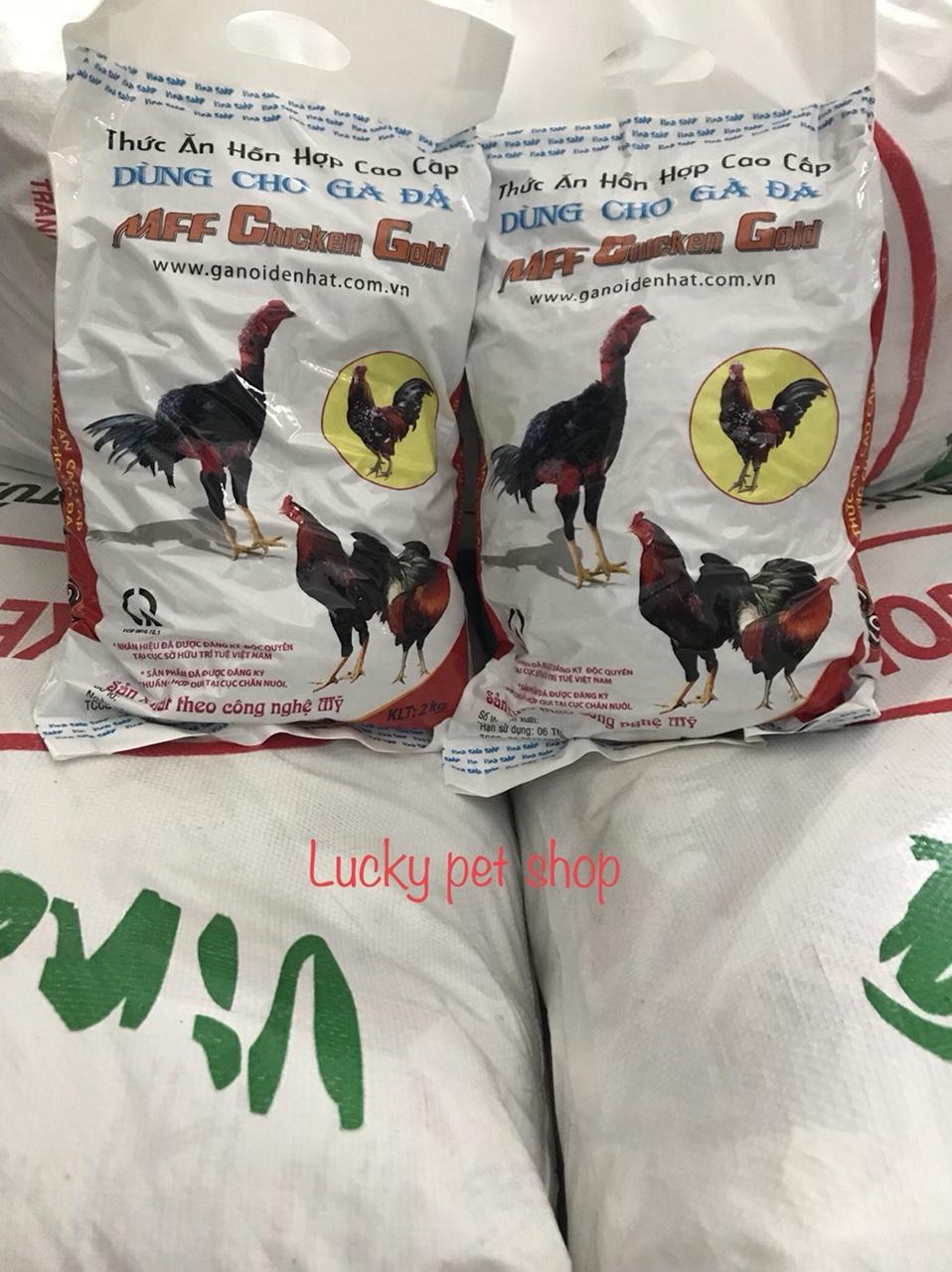 Thức ăn cao cấp dành cho gà đá - chicken gold gói 2kg