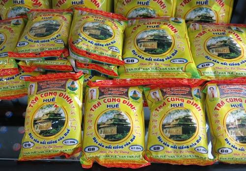3 gói x 500g Trà cung đình Huế G8 ( ĐẶC SẢN HUẾ , Đức Phượng chính gốc tổng cộng 1,5 kg )