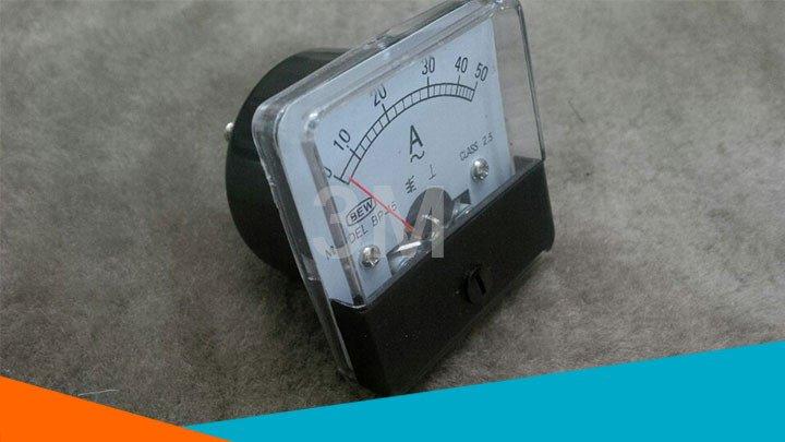 Đồng hồ Ampe kế xoay chiều BEW 5x5x3.5Cm