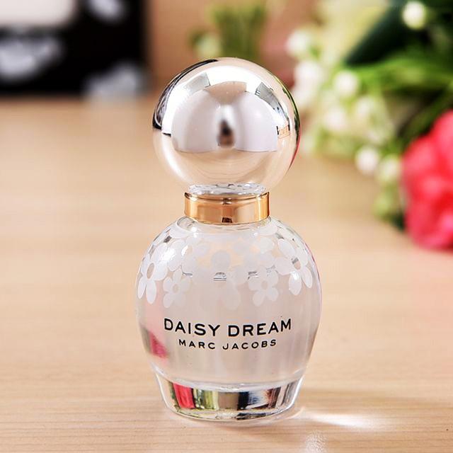 Nước hoa nữ MARC JACOBS Daisy Dream EDT 4ml