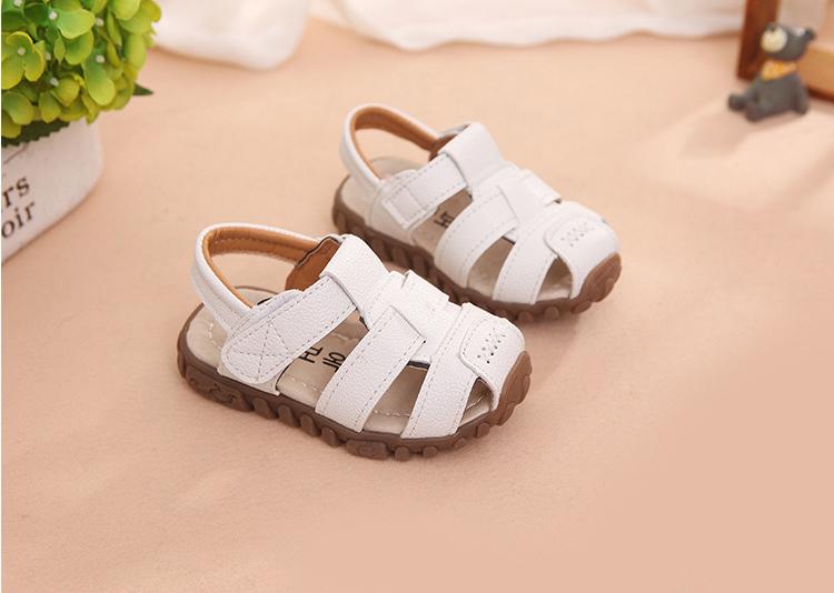 Giày sandal cho bé trai Size 21-30 RS140 (Trắng)