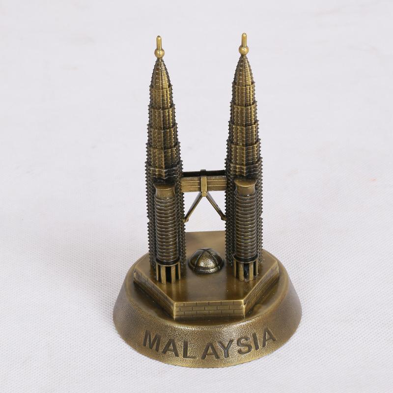 Mô hình tháp đôi Petronas cao 18.5 cm (Màu vàng rêu)