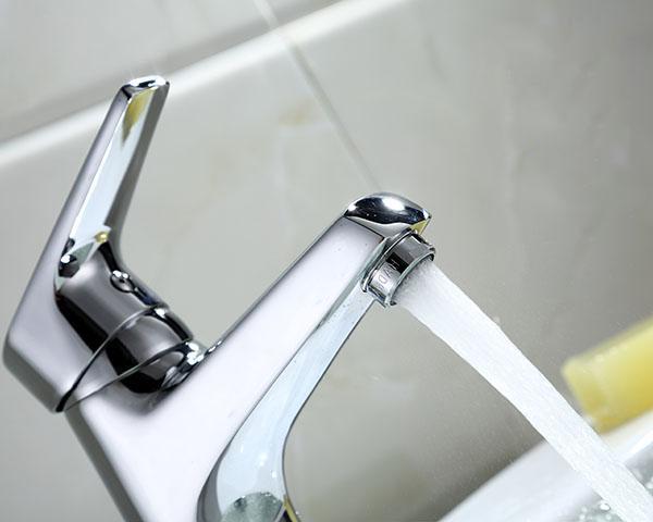 Vòi lavabo nóng lạnh Rokee - DL203 (Trắng bạc)