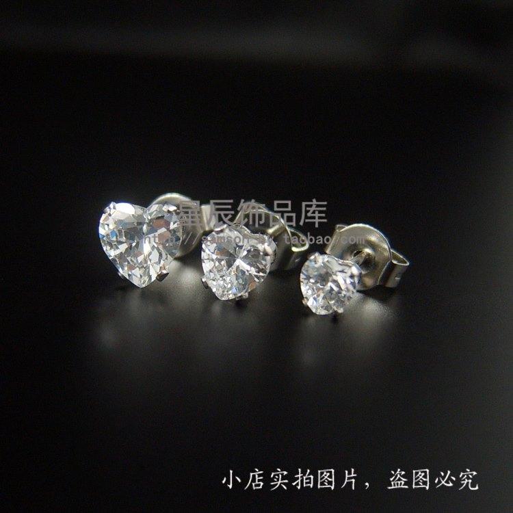 Bông tai titan đá trái tim lạ chất ĐV: 2 chiếc BT23