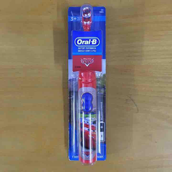 Bàn chải điện Oral-B cho bé yêu