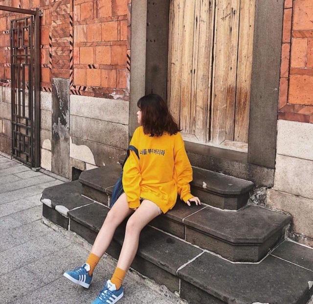 Áo Sweater tay dài chữ Hàn form Rộng