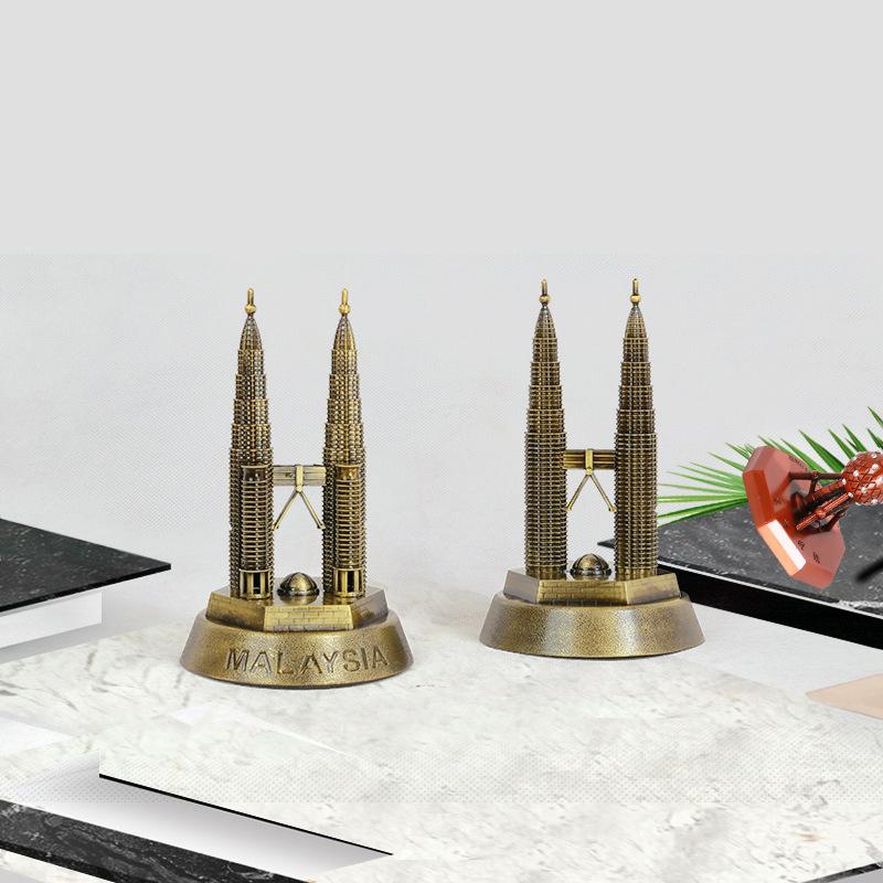 Mô hình tháp đôi Petronas cao 18.5 cm (Màu vàng rêu)