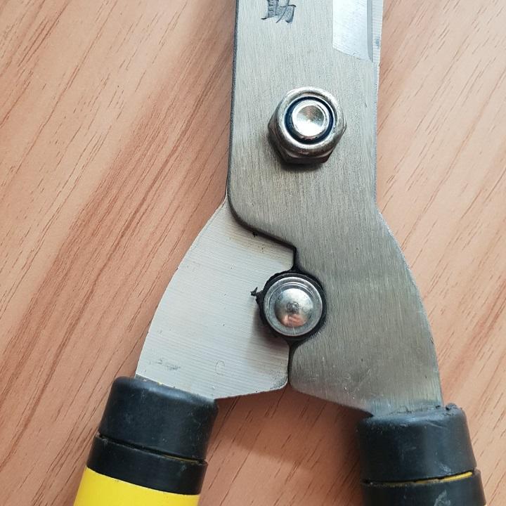 Kéo cắt tỉa cây cảnh hàng rào