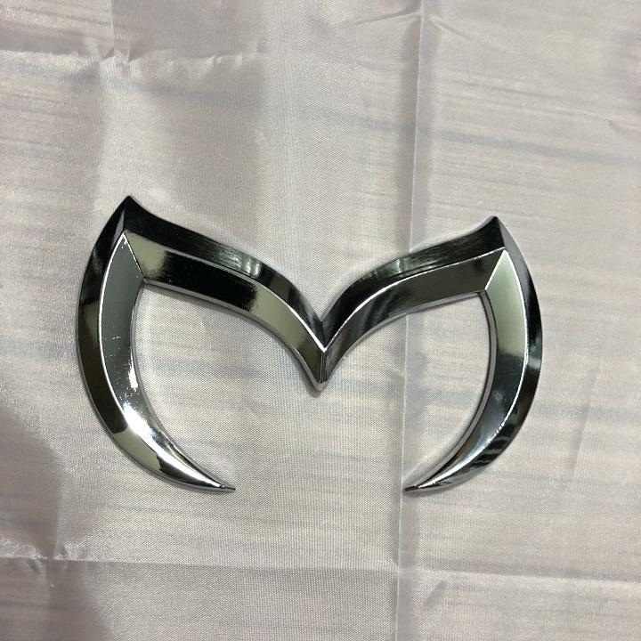 Logo batman gắn xe oto