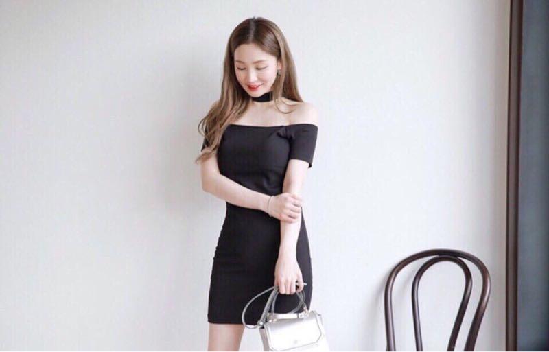 ĐẦM THUN BODY HỞ VAI CHOKER