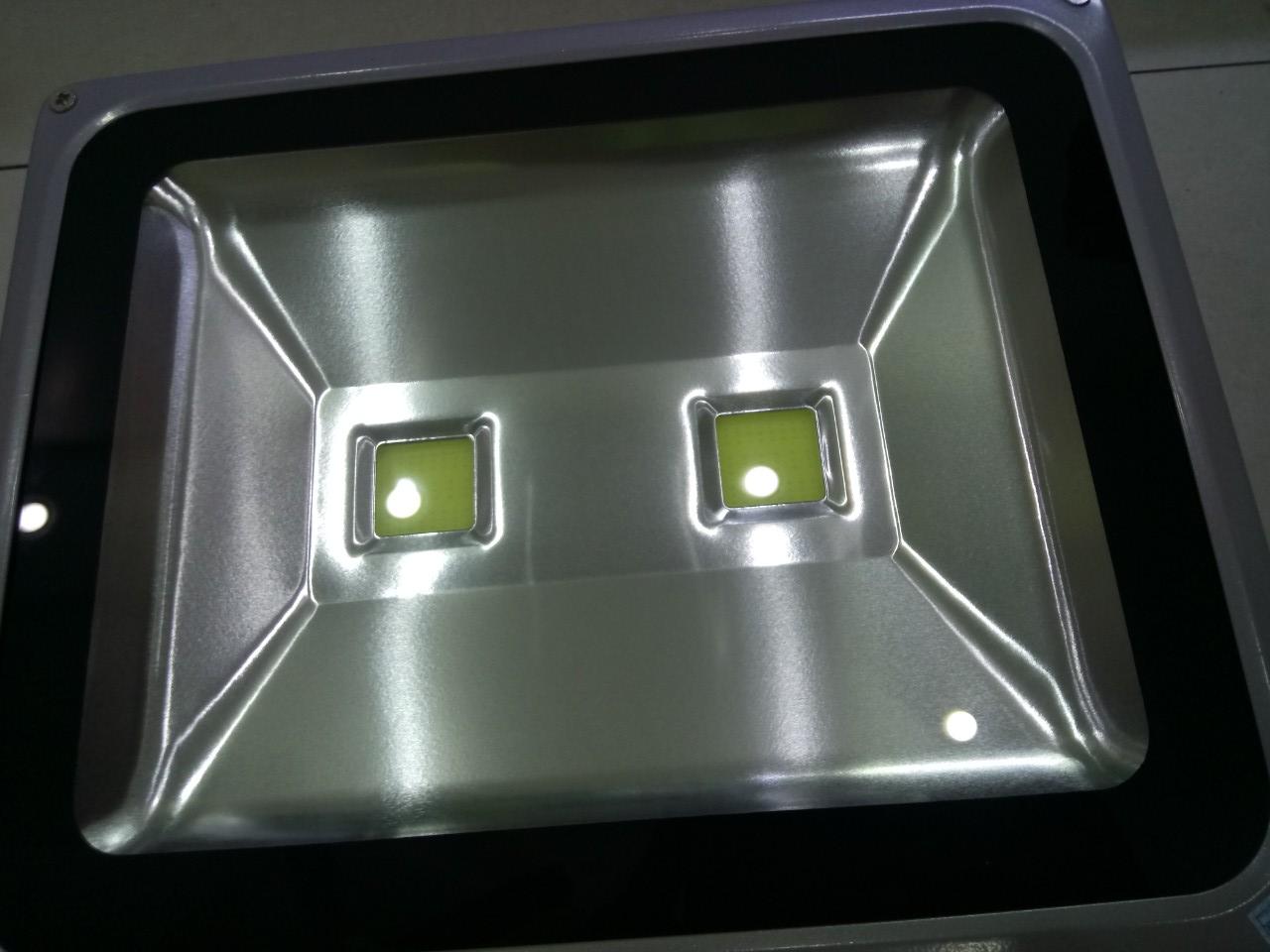[HCM]Đèn led pha 100w siêu sáng