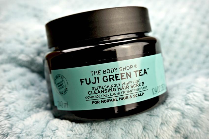 Tẩy tế bào chết da đầu The Body Shop Fuji Green Tea Cleansing Hair Scrub  240ml