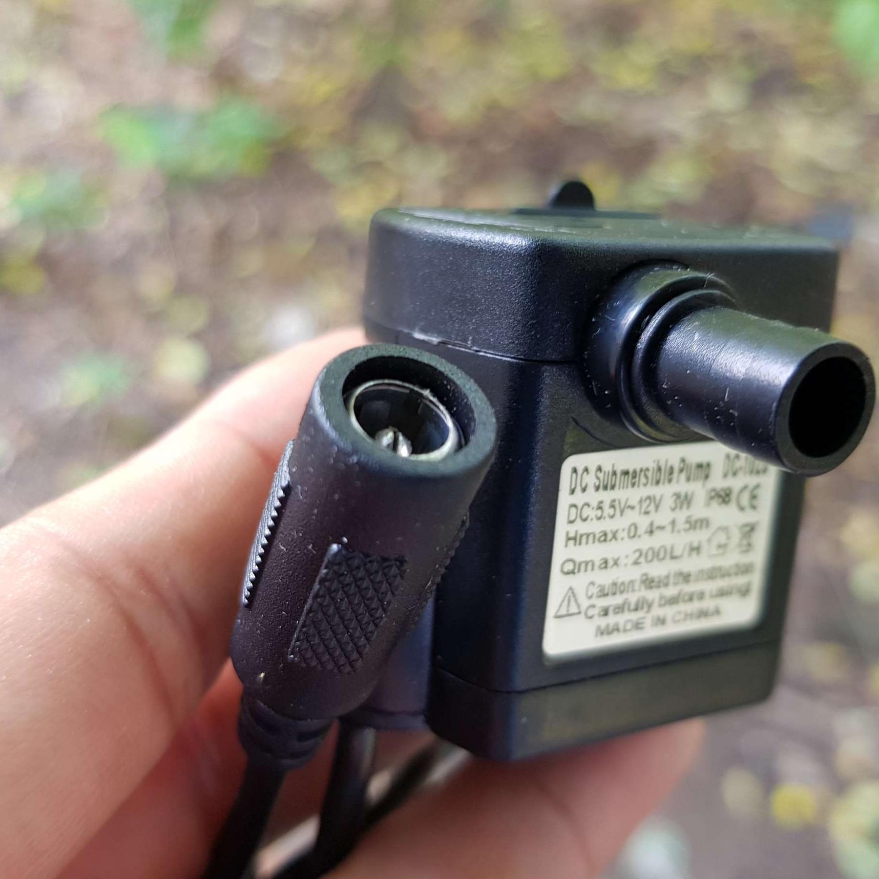 Máy bơm nước mini 3W không chổi than dùng điện DC 12v