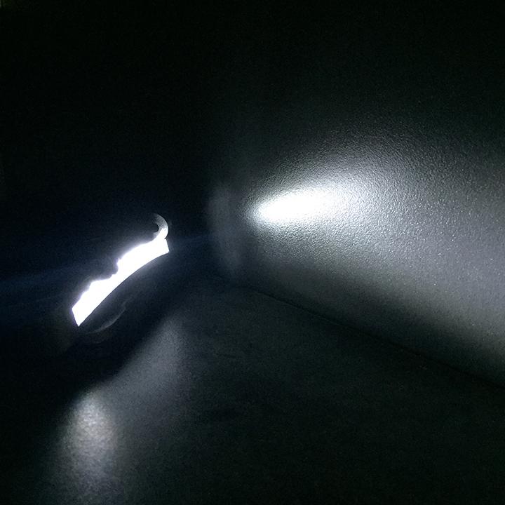 Đèn led kẹp mũ lưỡi trai tiện ích (lắp pin)
