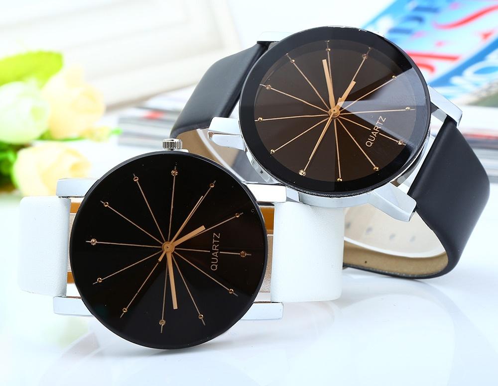 Đồng hồ cặp nam nữ dây giả da kính chiếu 3D TP147 (Đen mặt đen)