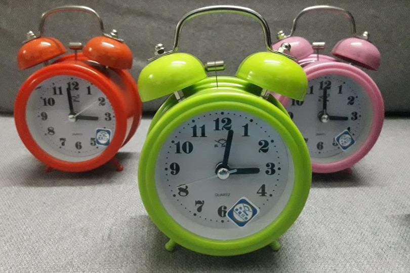 Đồng hồ báo thức chuông kêu to HOTO15 (nhiều màu)