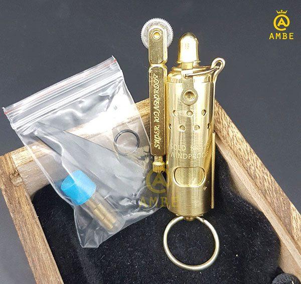 Bật lửa xăng đá Zorro solid brass móc khóa A001