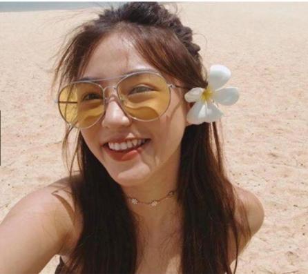 Kẹp tóc hoa sứ (hoa đại)