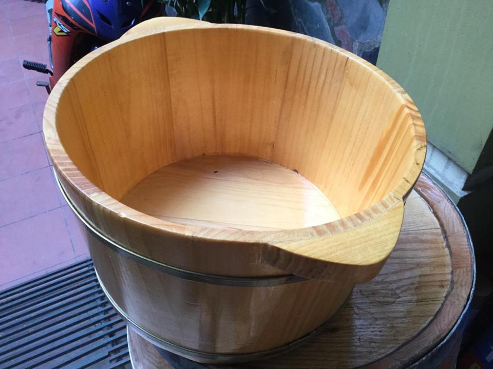 CHẬU NGÂM CHÂN GỖ THÔNG